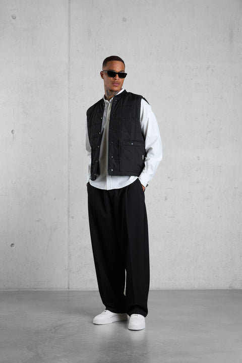 BLACK PUFFER VEST