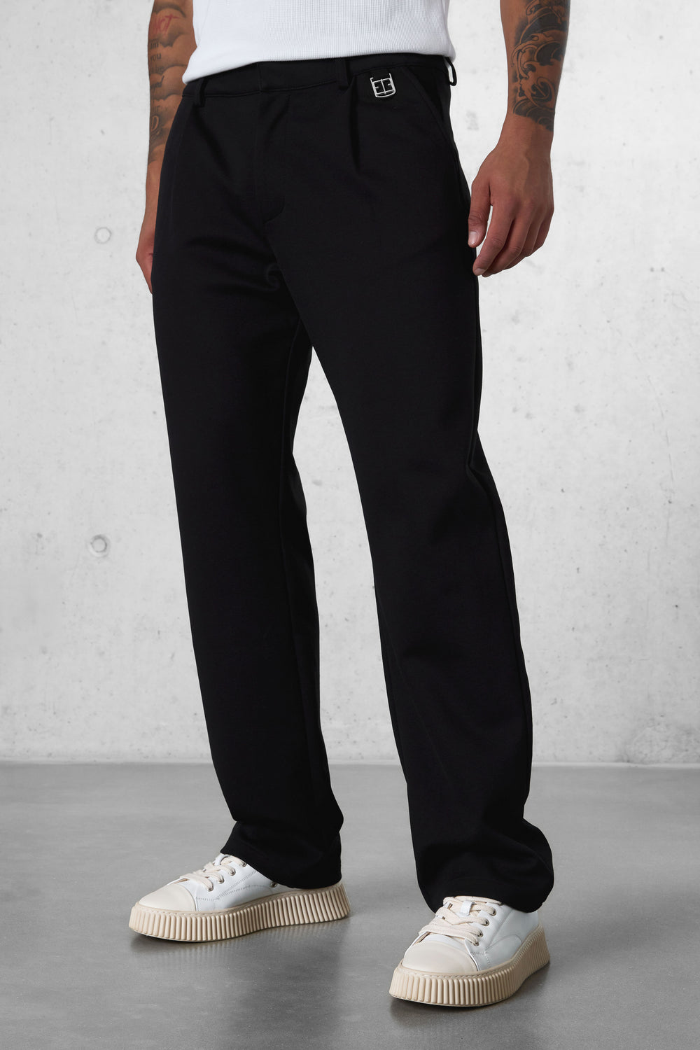 BLACK ICON TAILORED PANTS