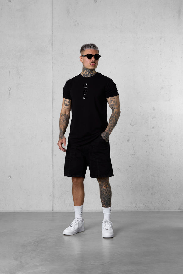 BLACK VERTICAL TEE