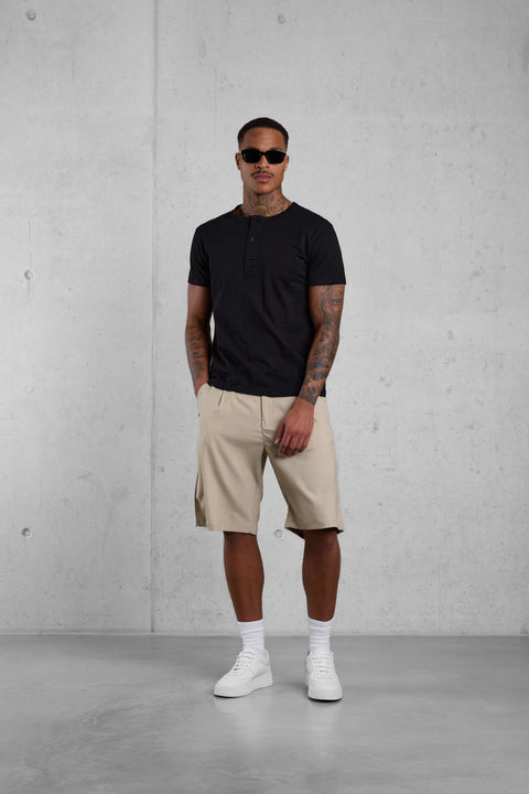 BLACK HENLEY TEE