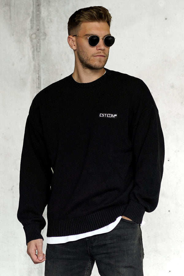 BLACK OVERSIZED KNIT SWEATER